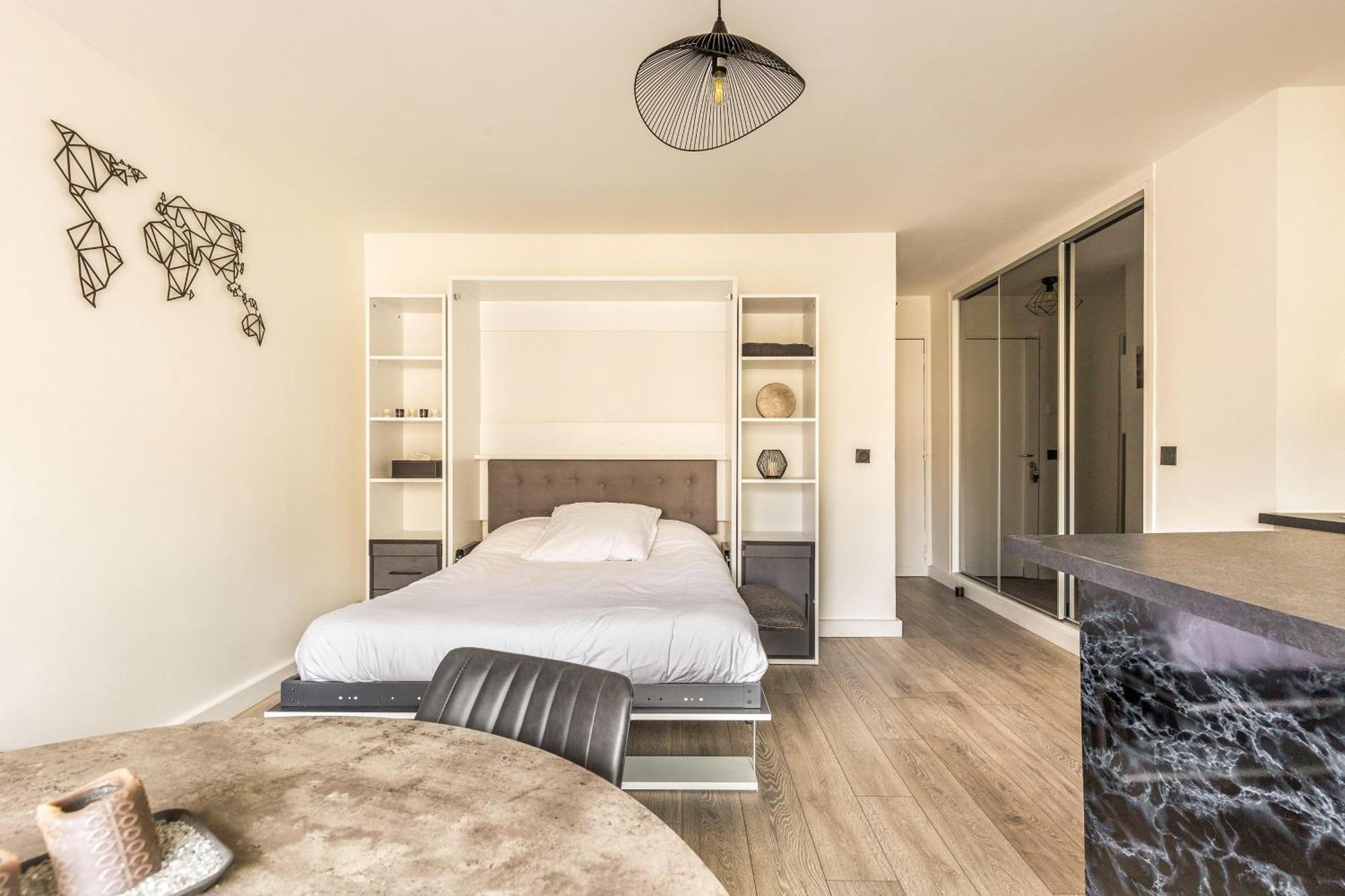 Appartement Du 12eme, Parking Gratuit Et Metro *